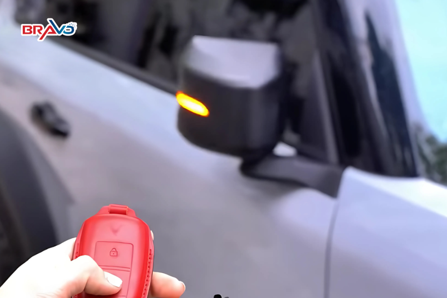 Tự động gập/ mở gương theo thao tác khóa/mở xe mang đến cảm giác tiện nghi, hiện đại